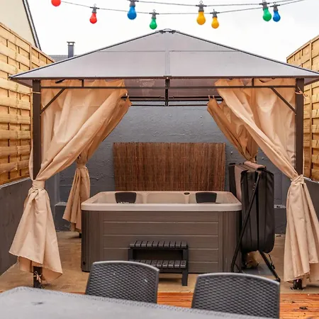 Maisonnette & Jacuzzi Semesterbostad