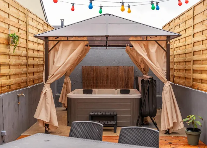 Maisonnette & Jacuzzi Semesterbostad